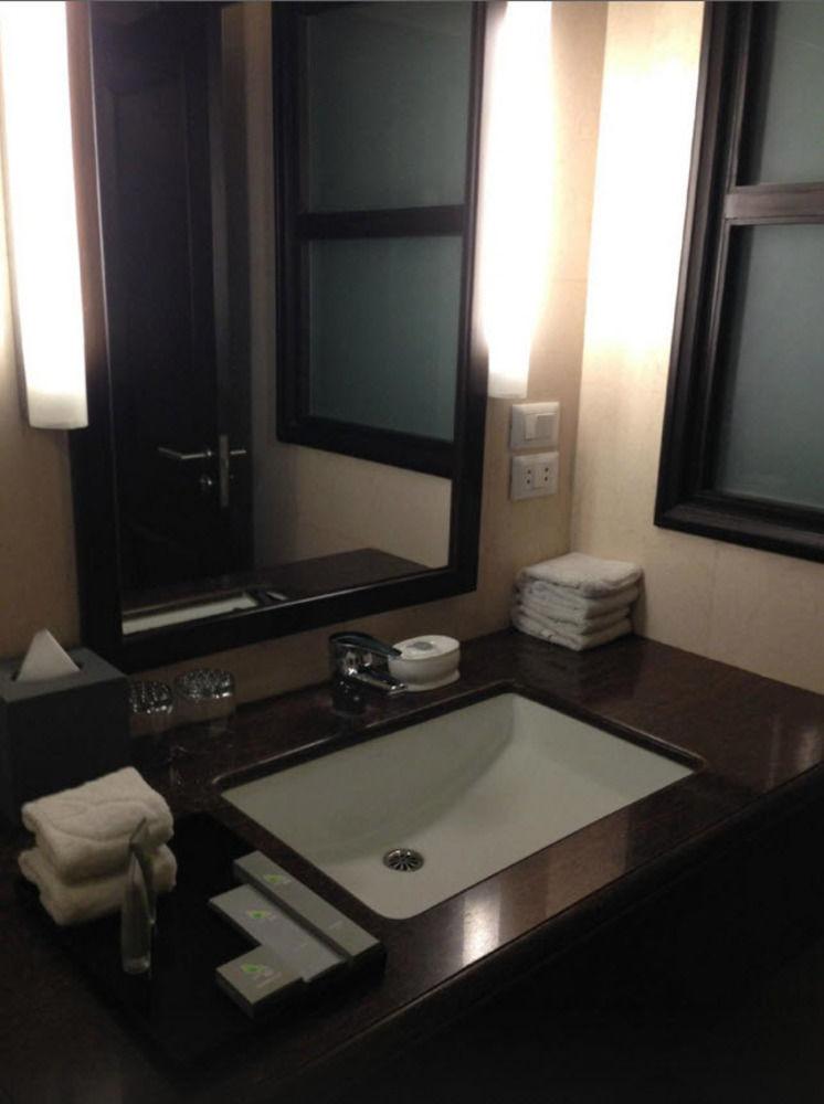 Leisure Inn Grand Chanakya Jaipur Exteriör bild