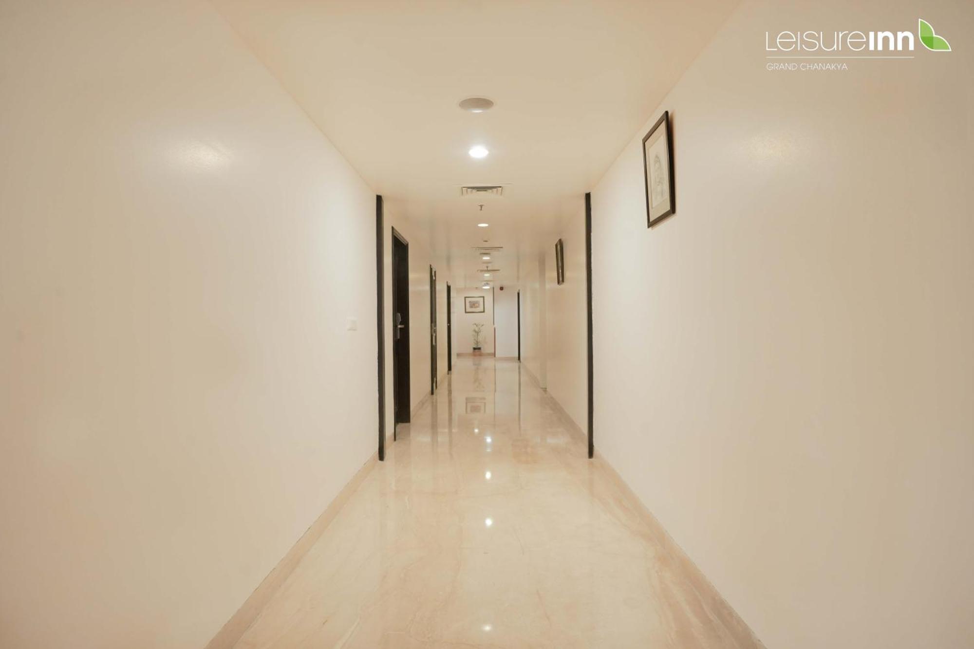 Leisure Inn Grand Chanakya Jaipur Exteriör bild