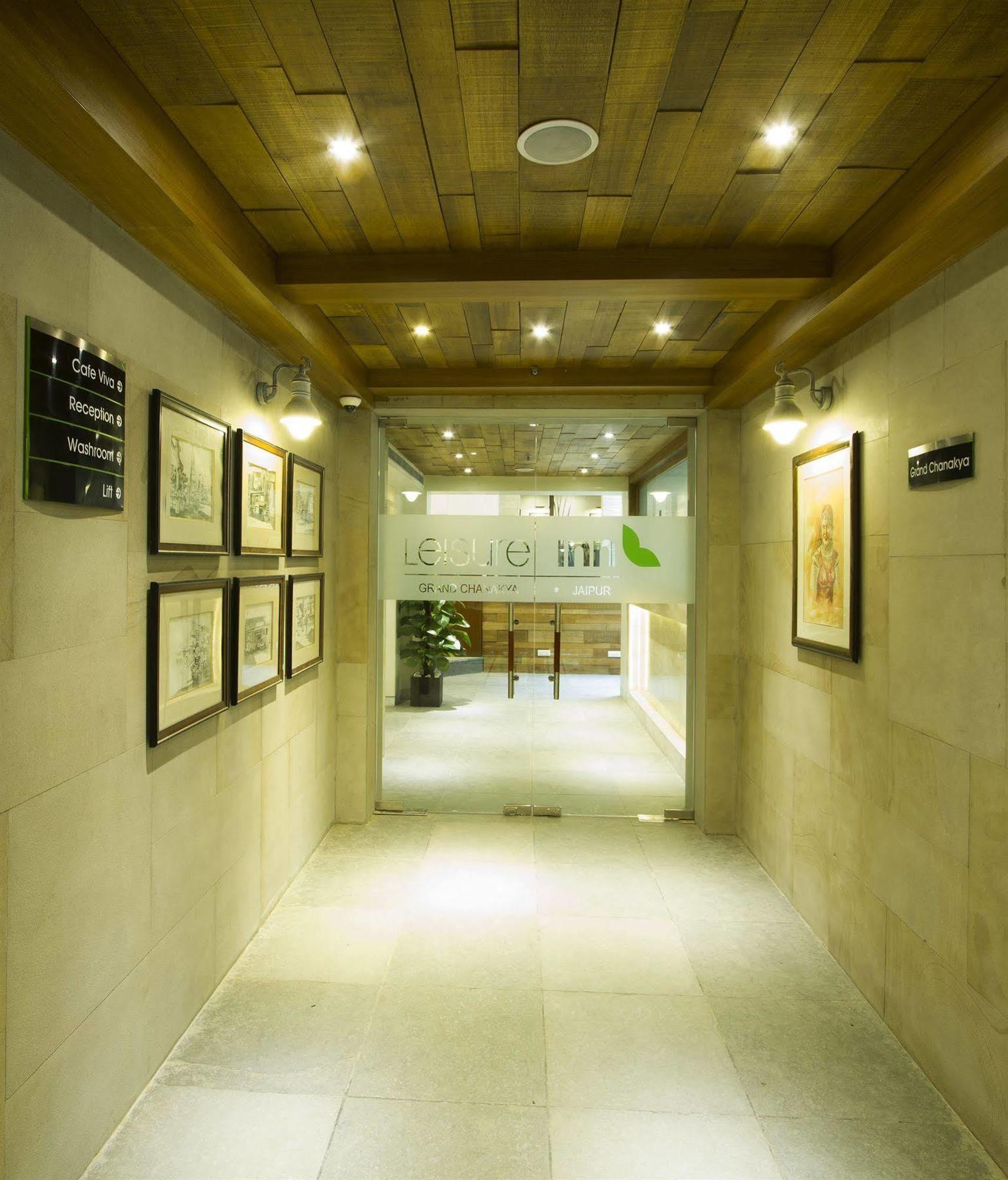 Leisure Inn Grand Chanakya Jaipur Exteriör bild